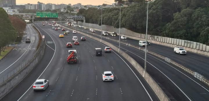 Morning traffic on SH1 into Auckland