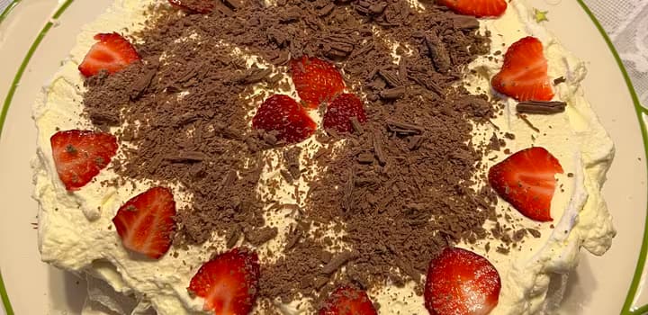 Olsen Family Pavlova 2021